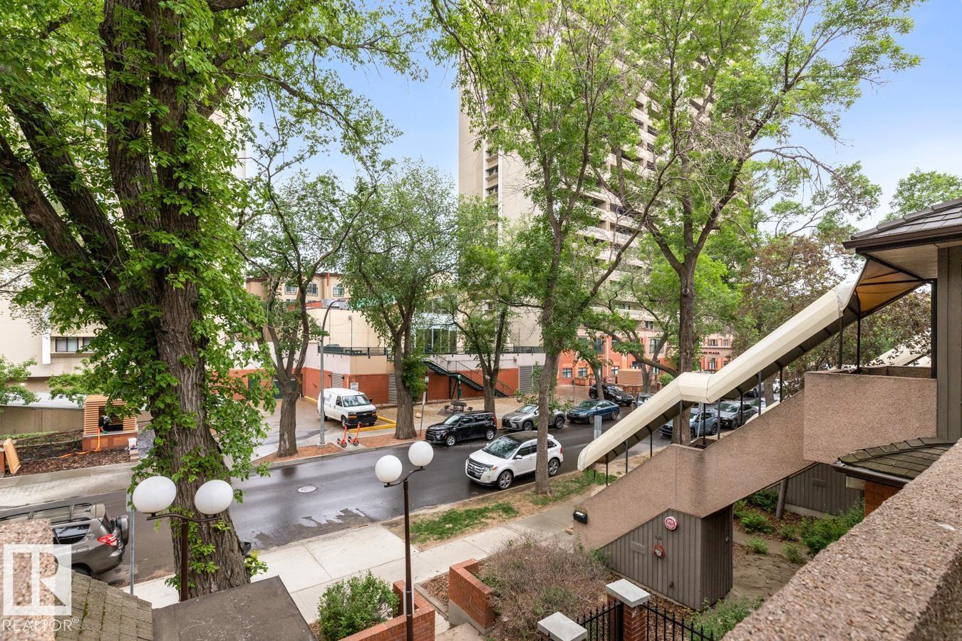 11122 83 AV NW, Edmonton