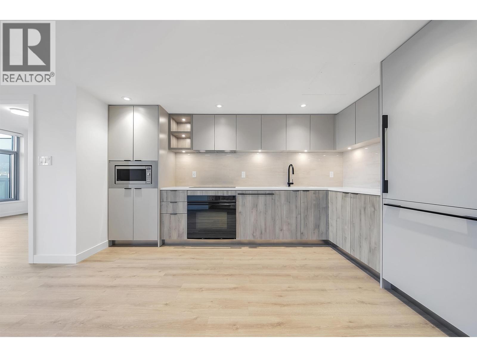 307 755 HARBOURSIDE DRIVE, West Vancouver