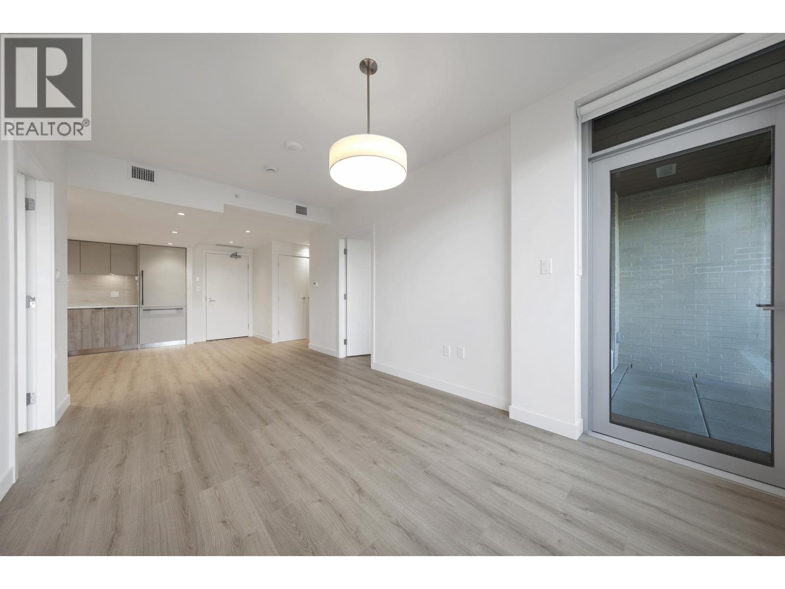 307 755 HARBOURSIDE DRIVE, West Vancouver