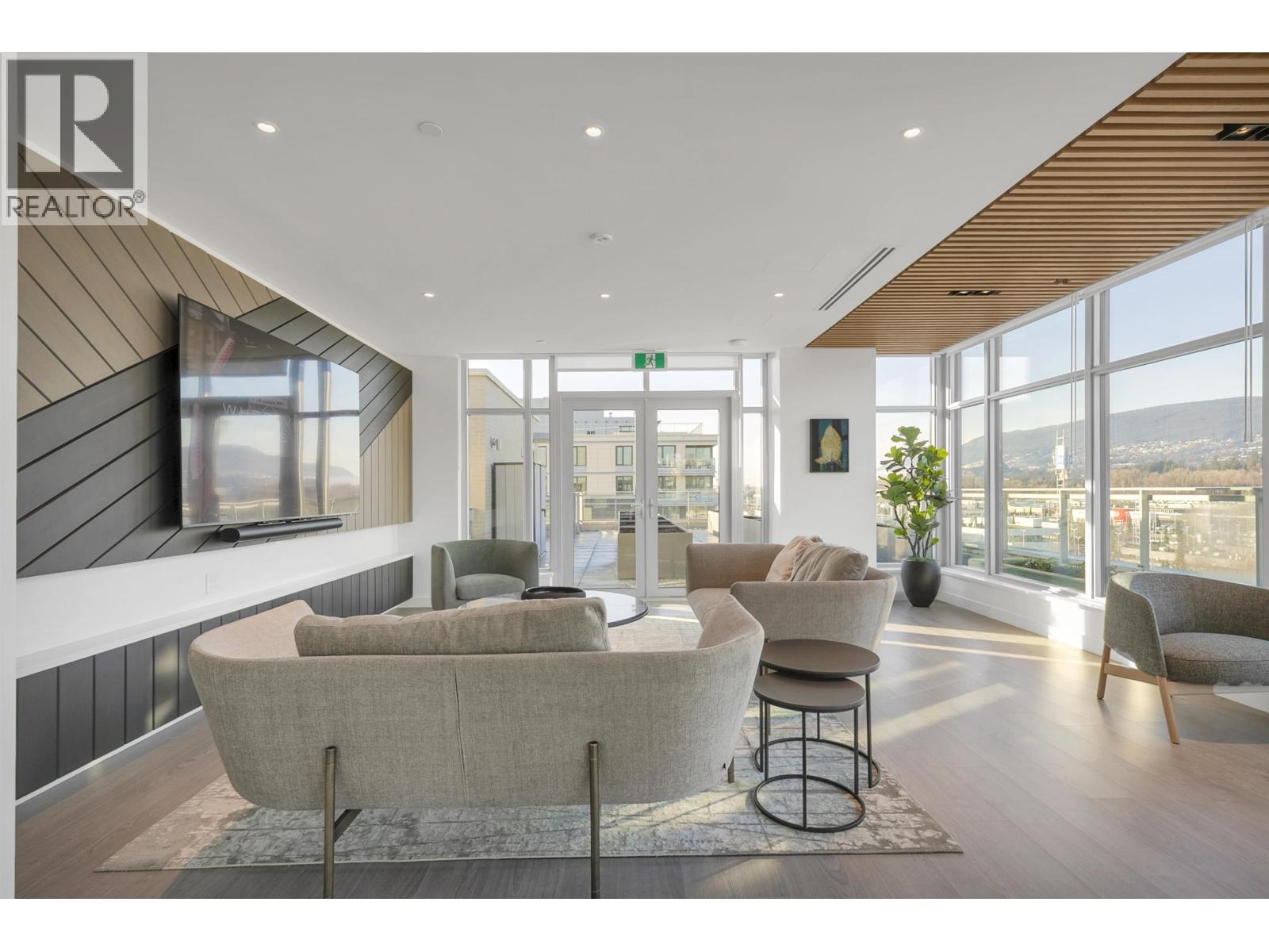 307 755 HARBOURSIDE DRIVE, West Vancouver