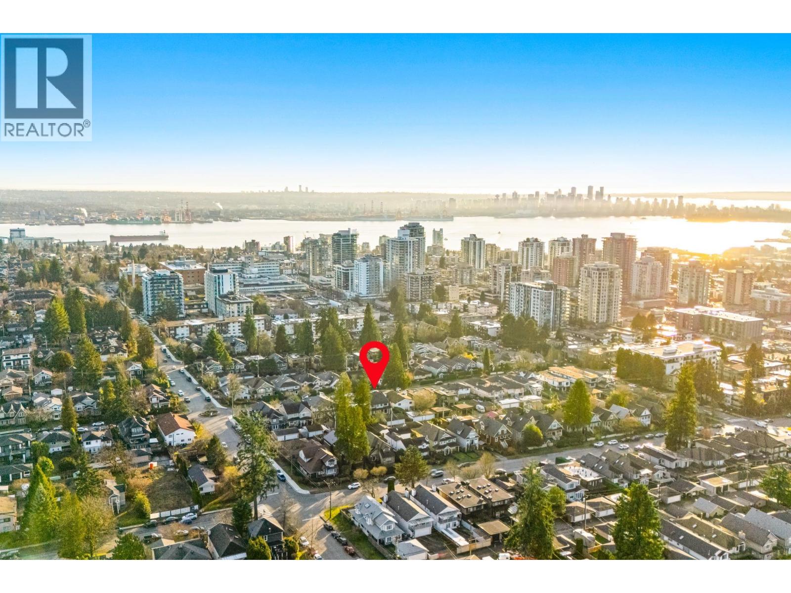 244 E 18TH STREET, North Vancouver