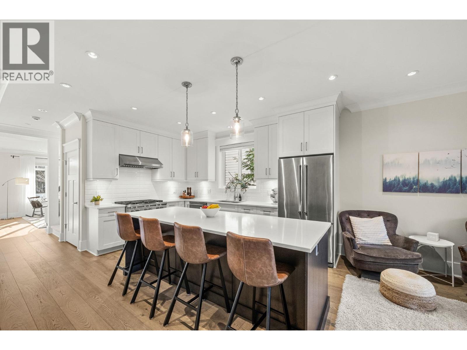 244 E 18TH STREET, North Vancouver