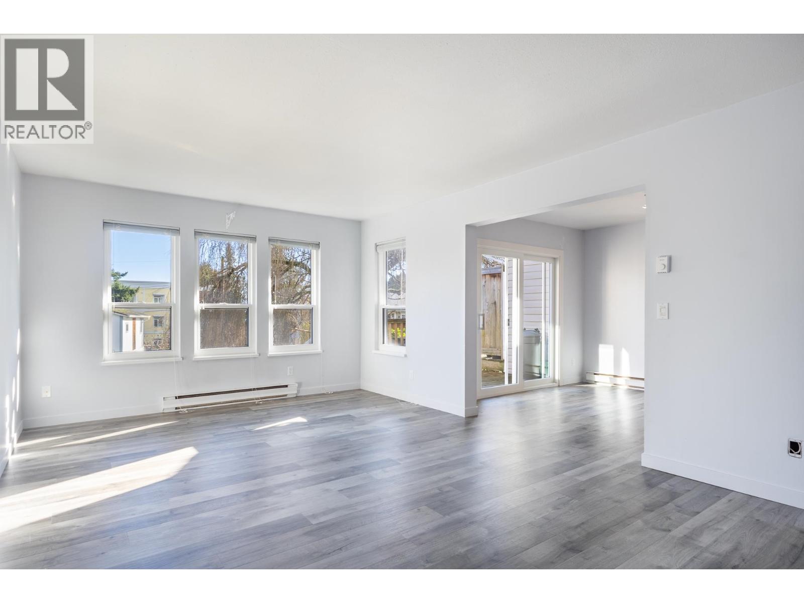 2 765 SCHOOL ROAD, Gibsons