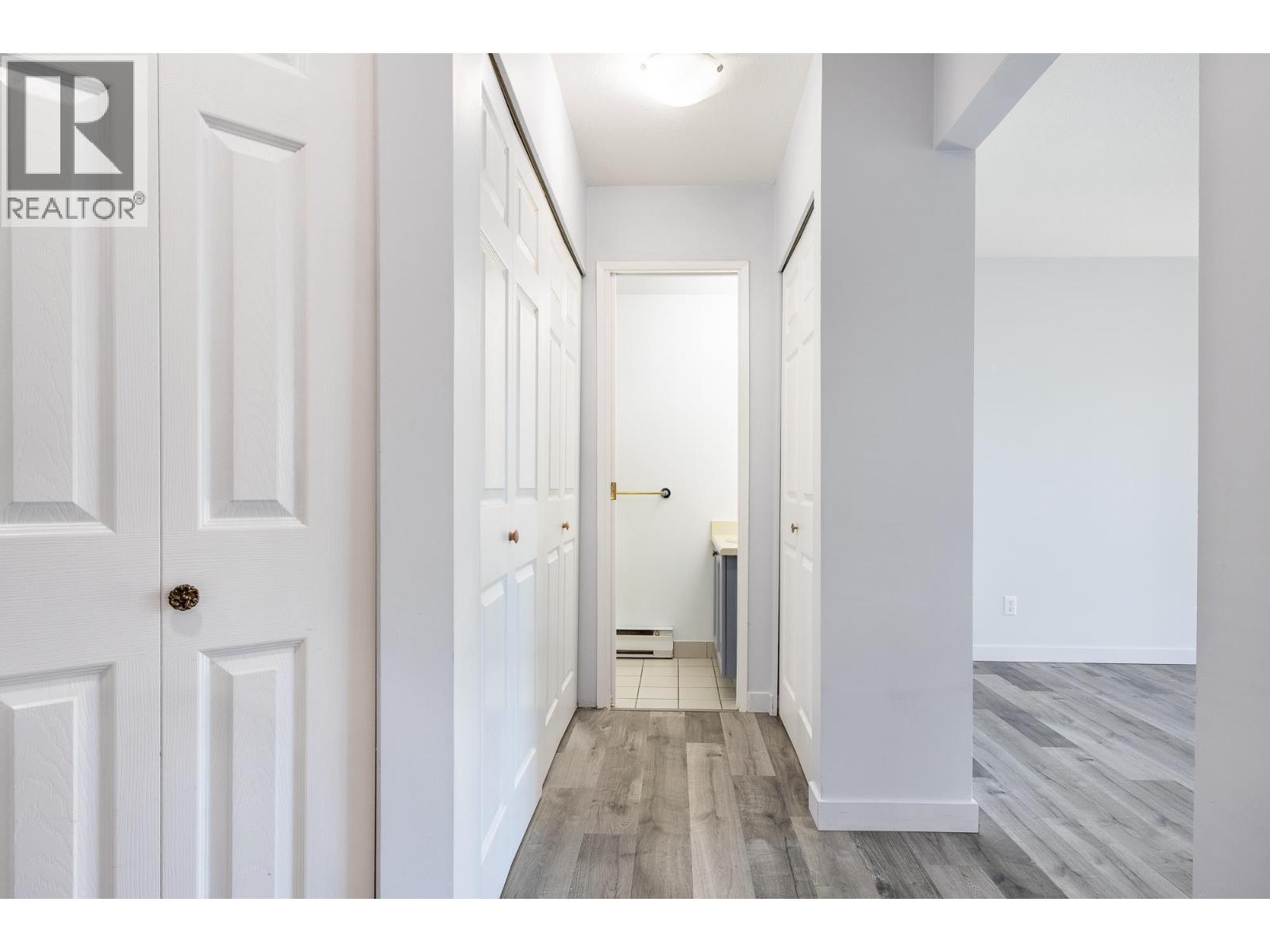 2 765 SCHOOL ROAD, Gibsons