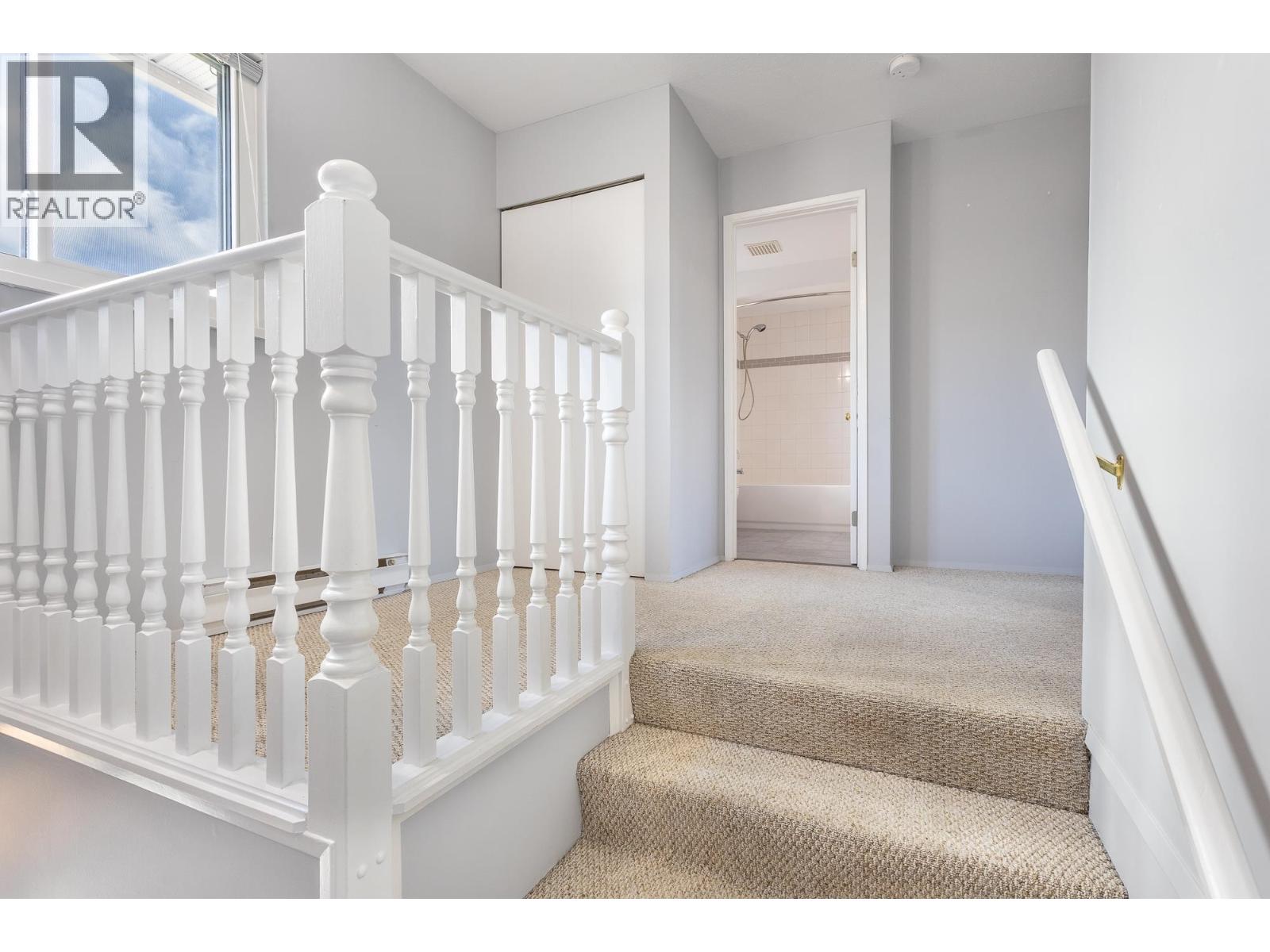 2 765 SCHOOL ROAD, Gibsons