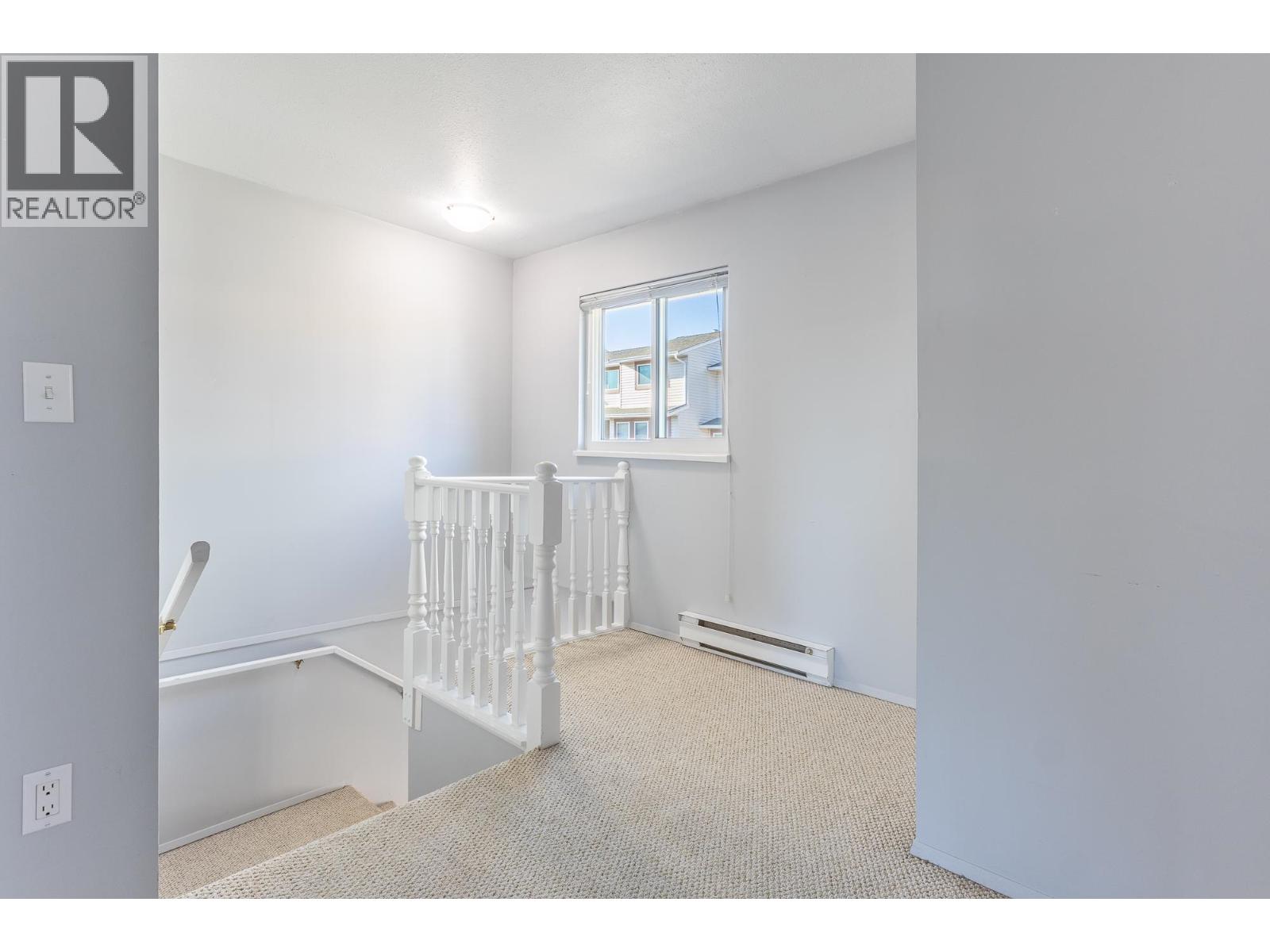 2 765 SCHOOL ROAD, Gibsons