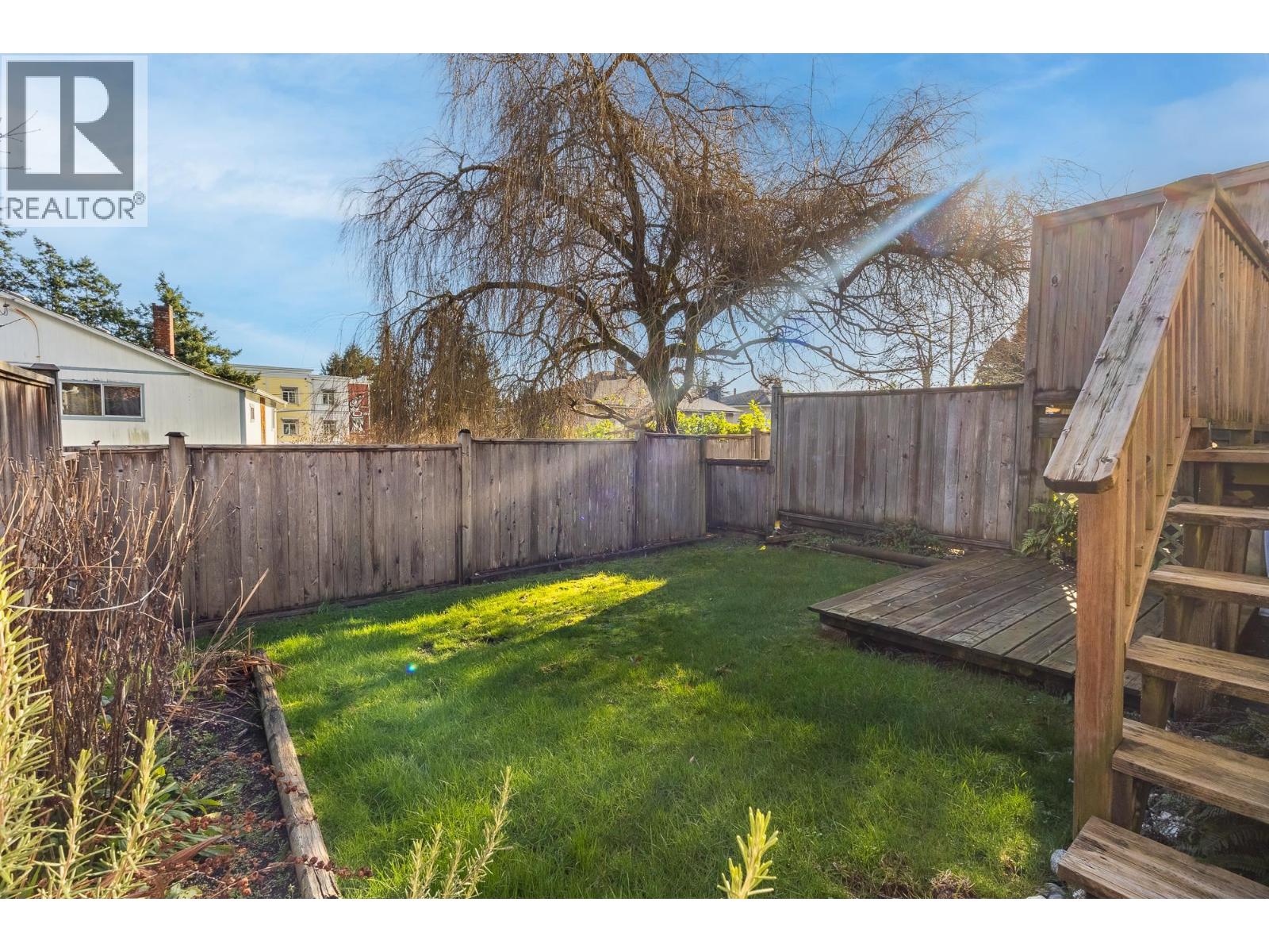 2 765 SCHOOL ROAD, Gibsons