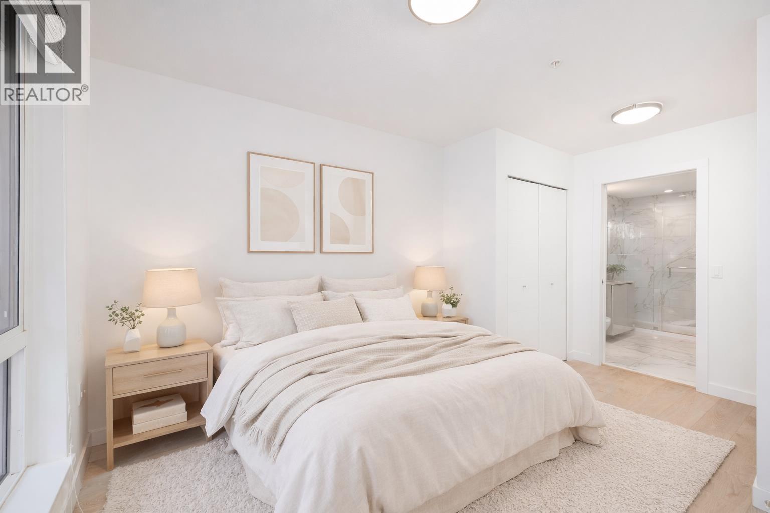 116 108 E 8TH STREET - Photo 2 of 26, North Vancouver, British Columbia