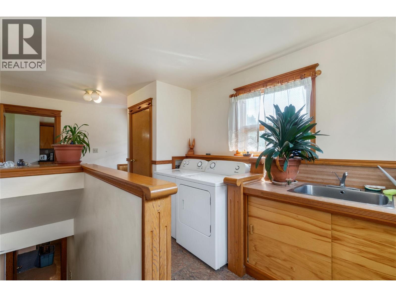 1080 20 Avenue SW, Salmon Arm