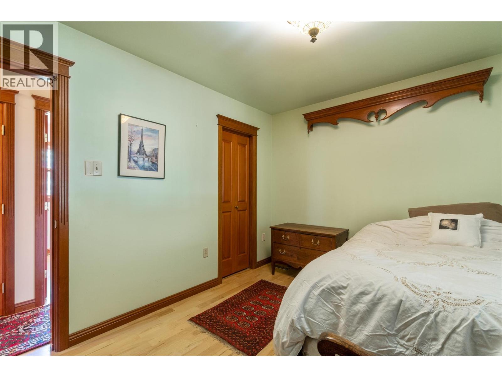 1080 20 Avenue SW, Salmon Arm