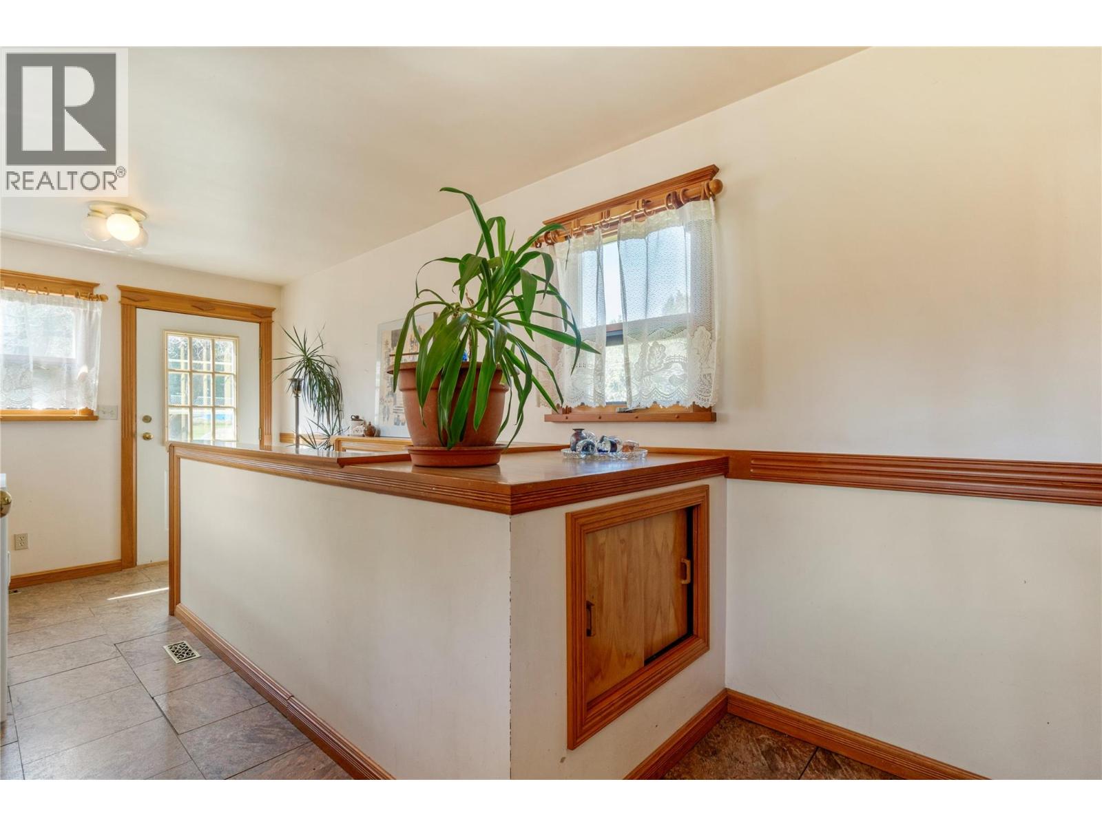 1080 20 Avenue SW, Salmon Arm