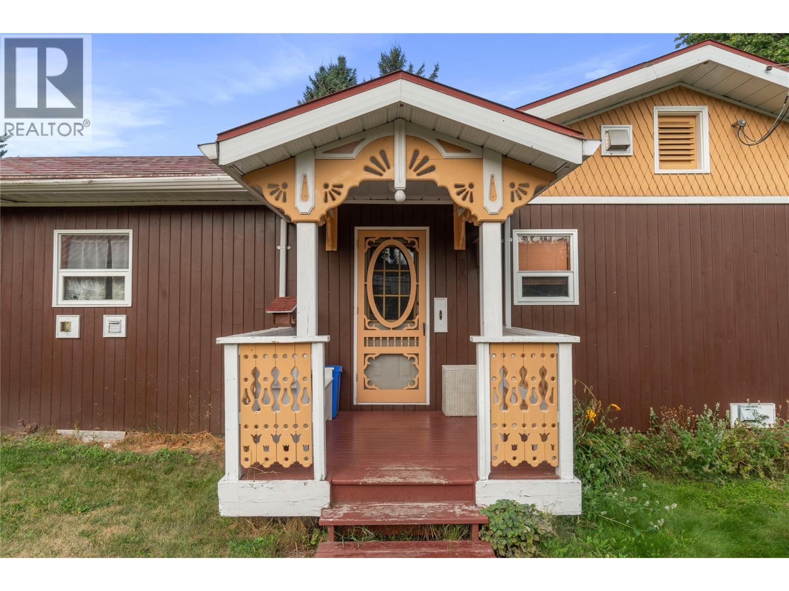 1080 20 Avenue SW, Salmon Arm