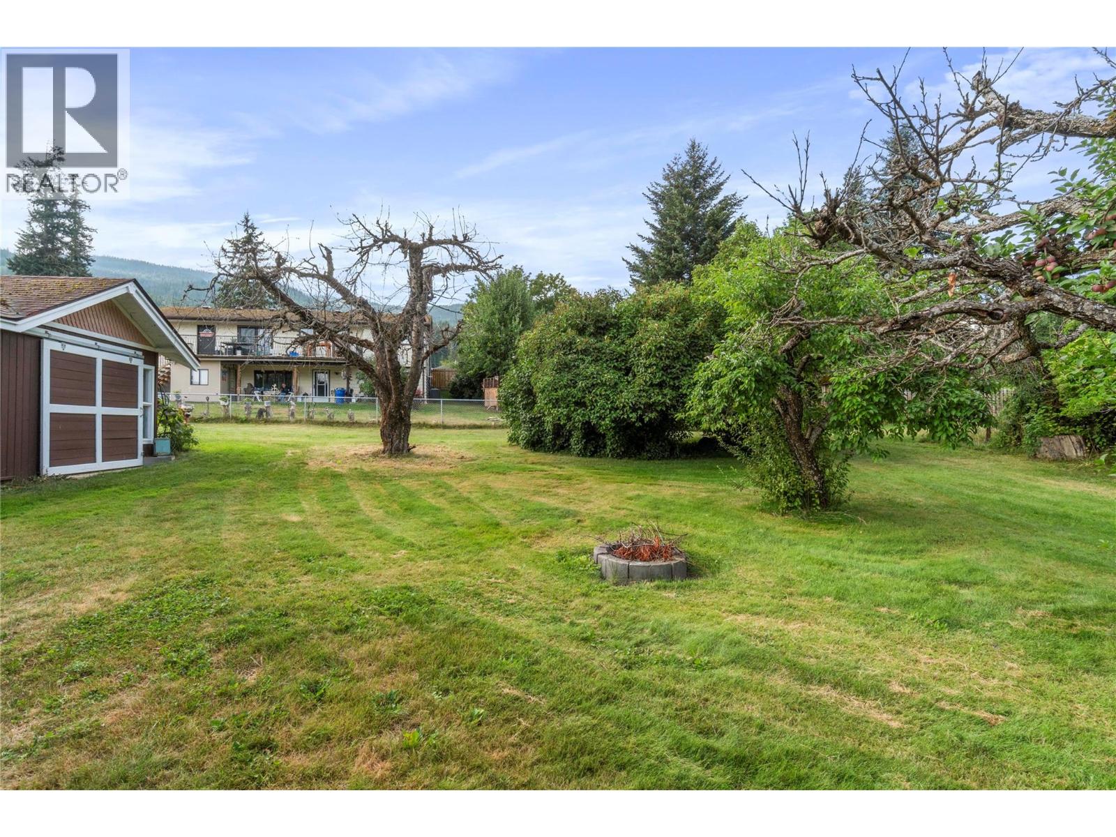 1080 20 Avenue SW, Salmon Arm