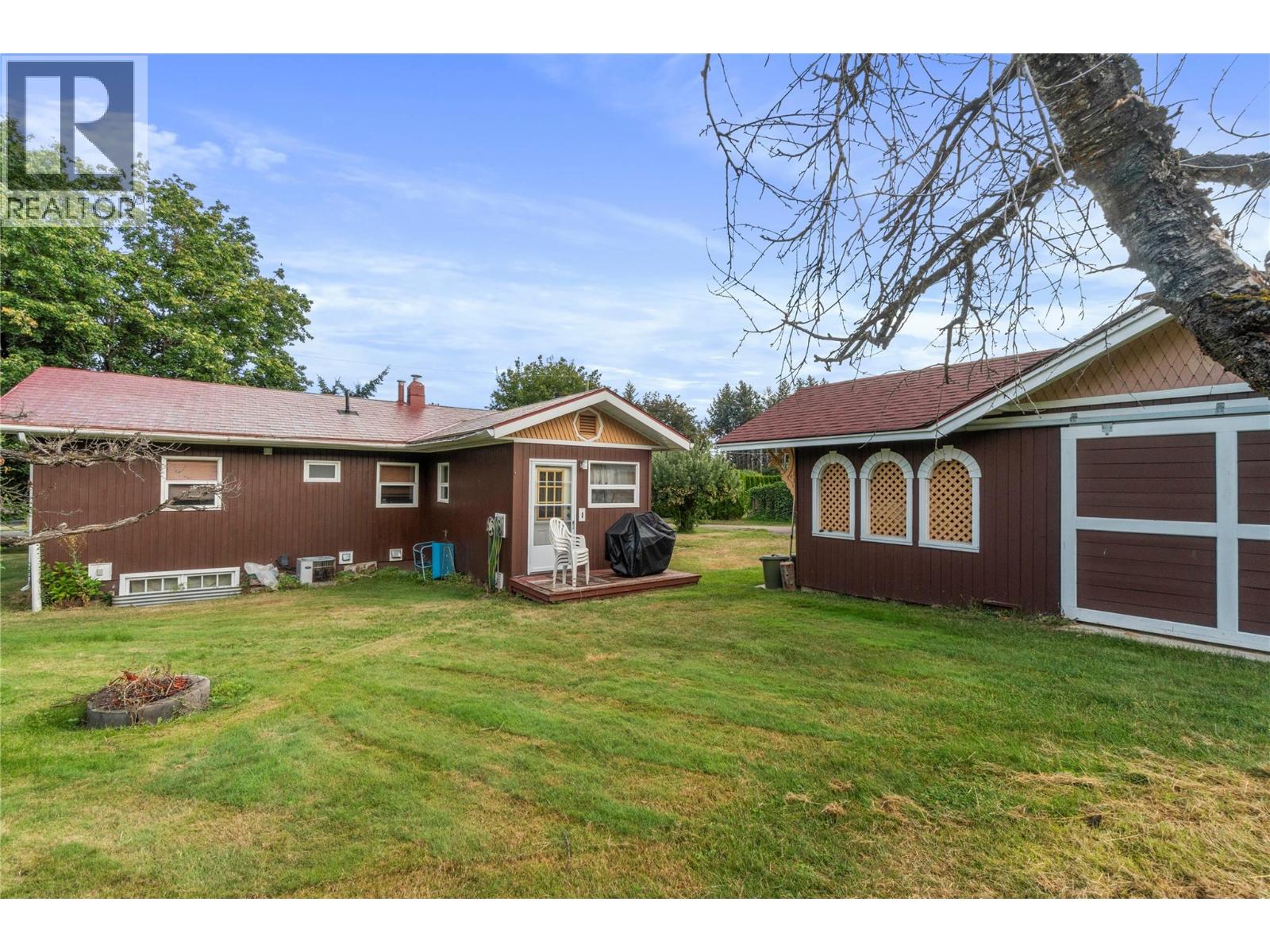 1080 20 Avenue SW, Salmon Arm