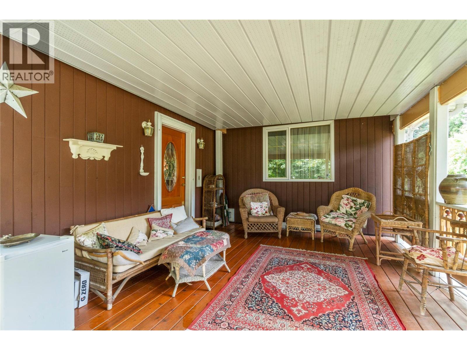 1080 20 Avenue SW, Salmon Arm