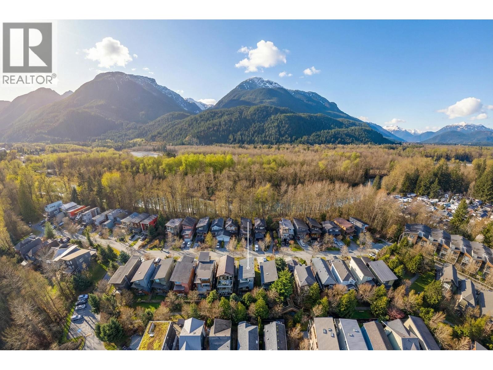 21 40137 GOVERNMENT ROAD, Squamish