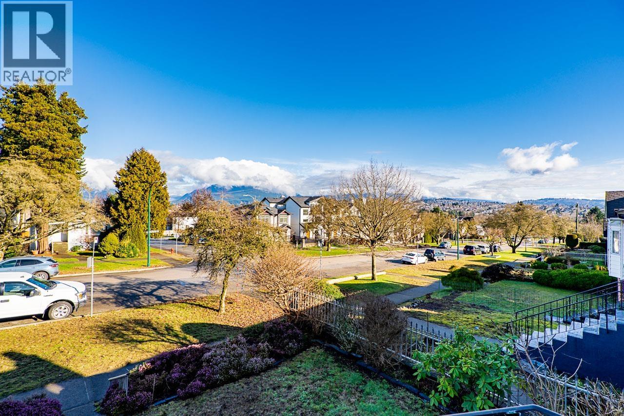 3038 CHARLES STREET - Photo 3 of 38, Vancouver, British Columbia