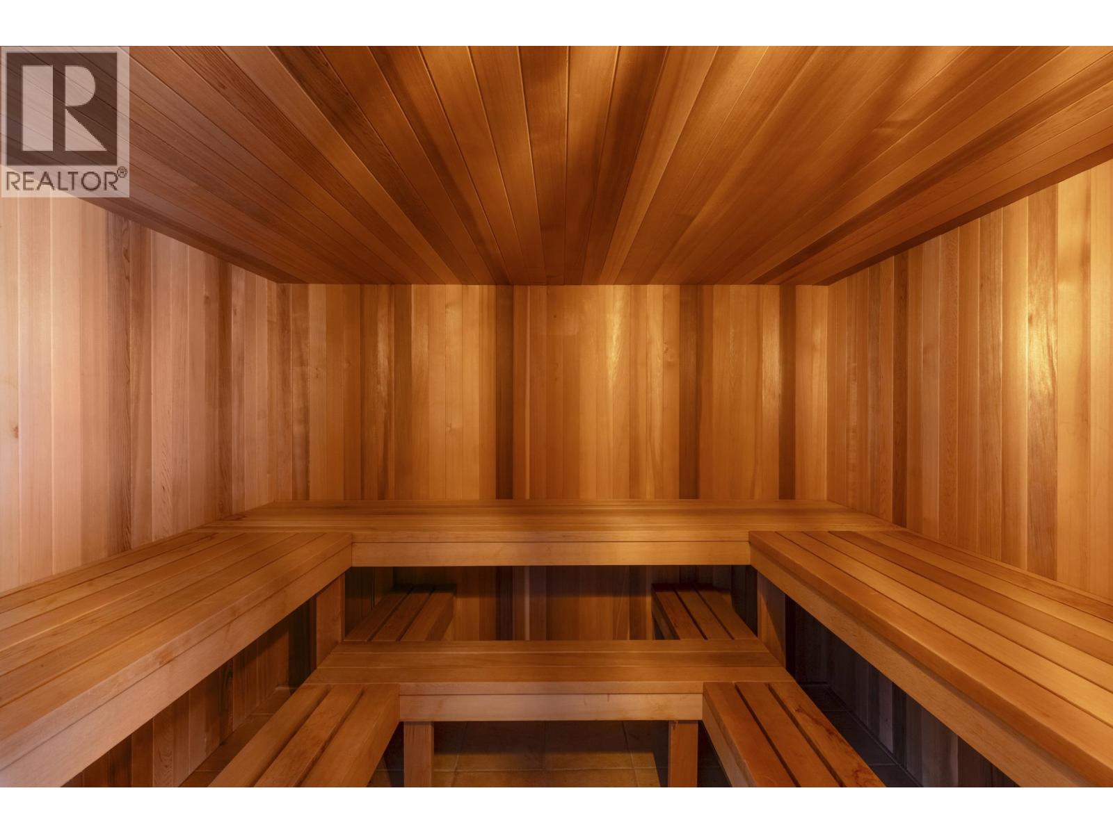 2 STRACHAN POINT ROAD, West Vancouver