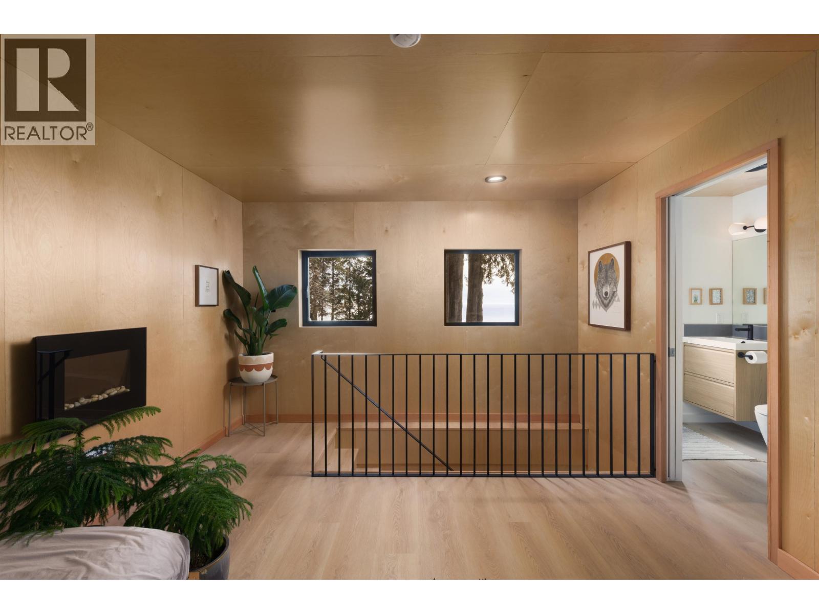 107 MAHAN ROAD, Gibsons