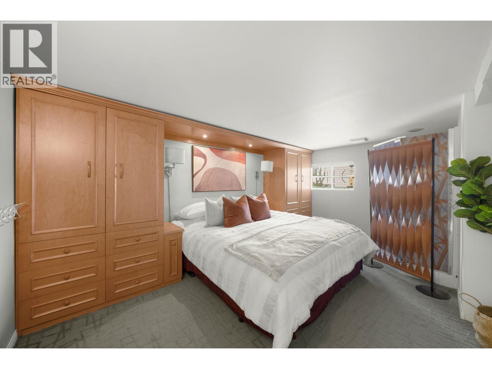 7776 DAVIES STREET, Burnaby