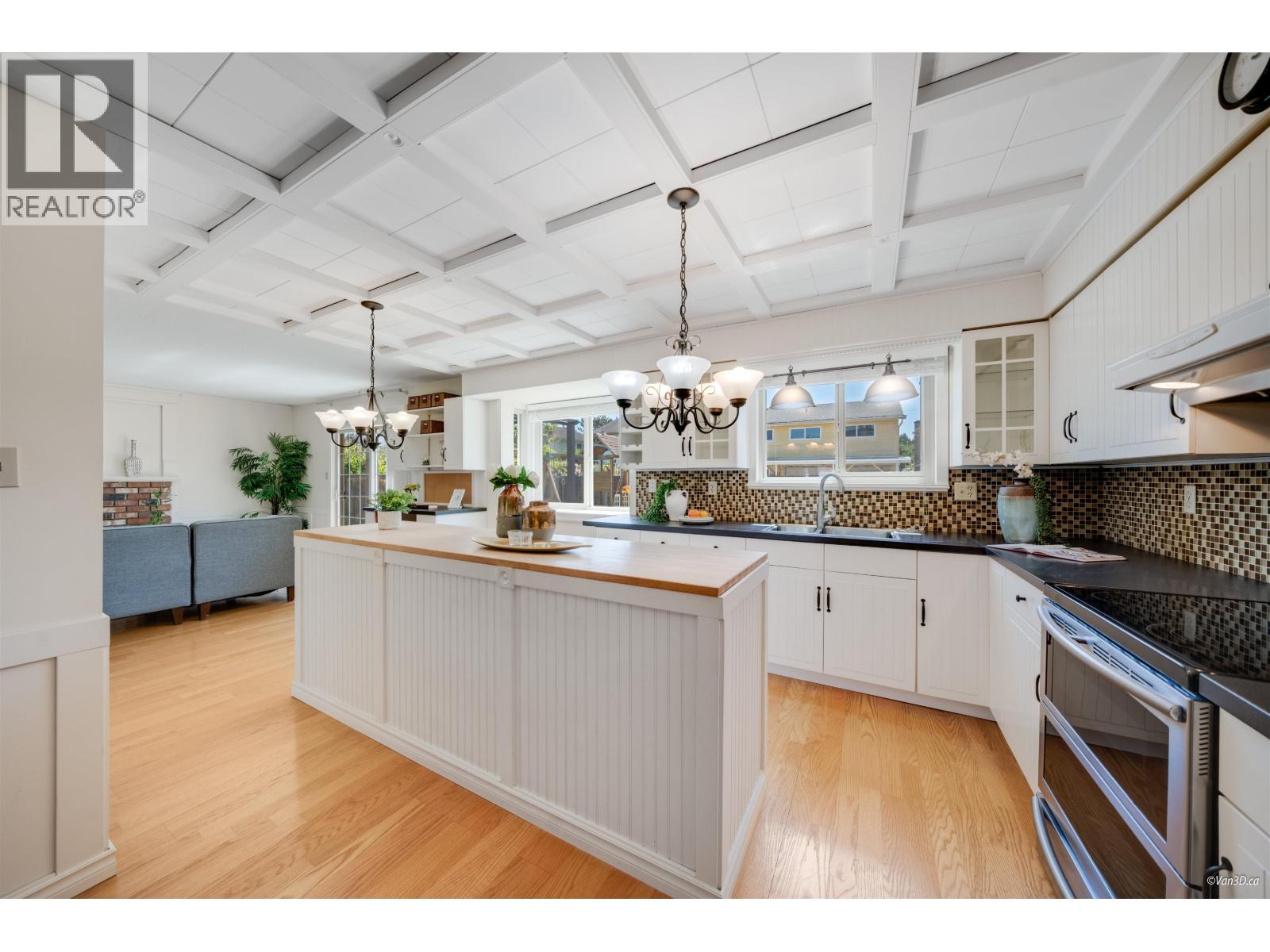 9666 ASHWOOD DRIVE, Richmond