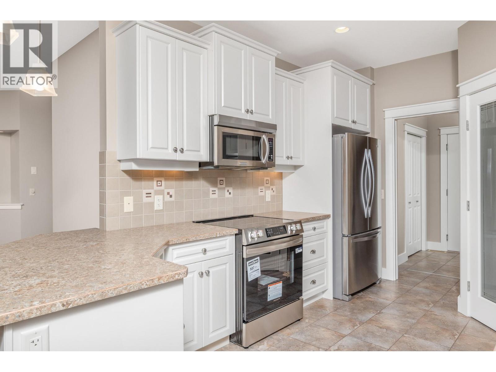  501 Longspoon Bay, Vernon