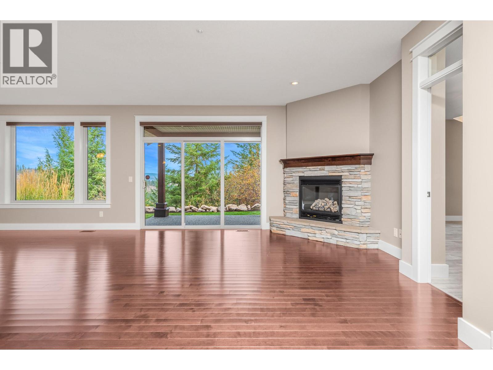  501 Longspoon Bay, Vernon