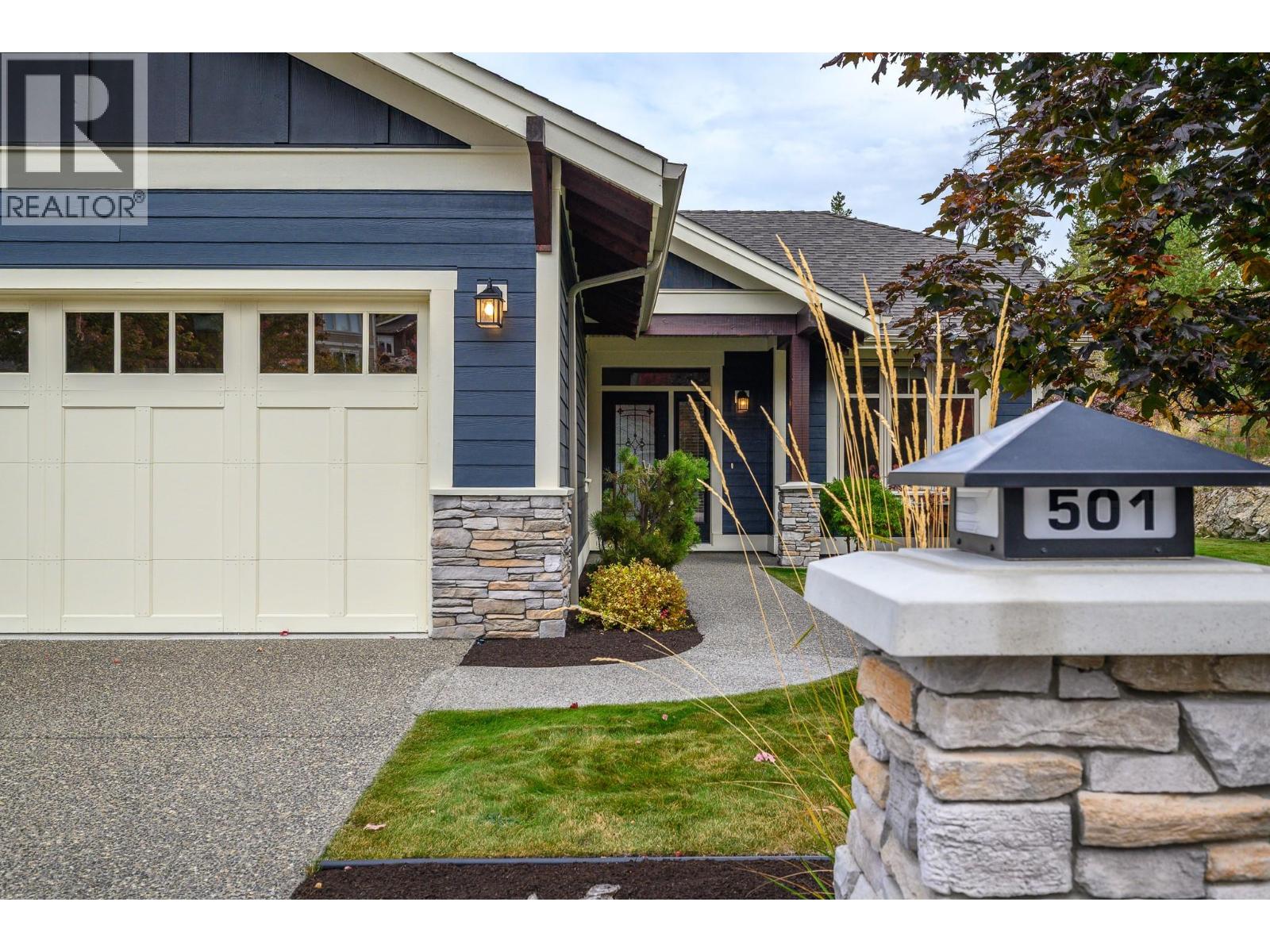  501 Longspoon Bay, Vernon