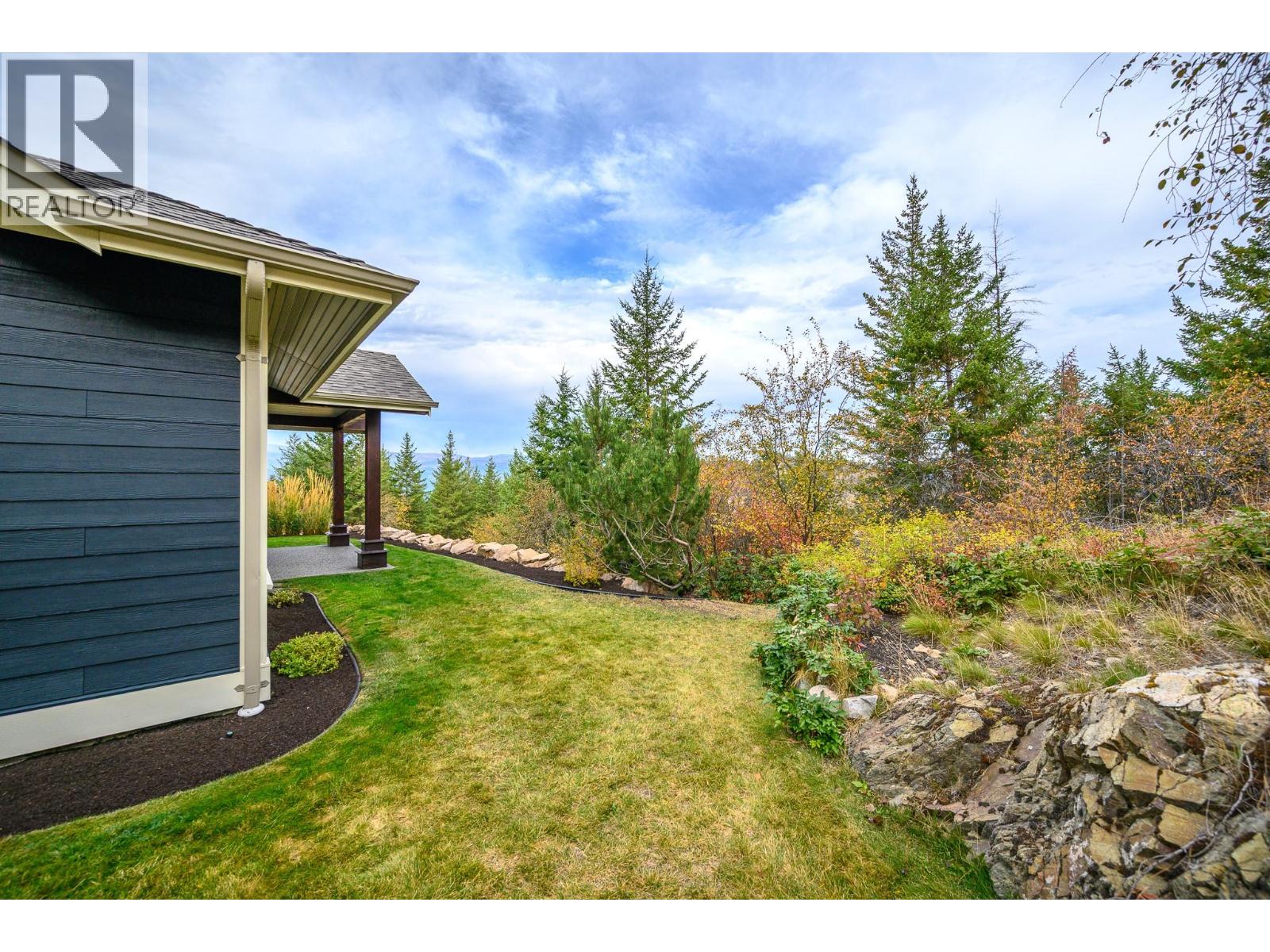  501 Longspoon Bay, Vernon
