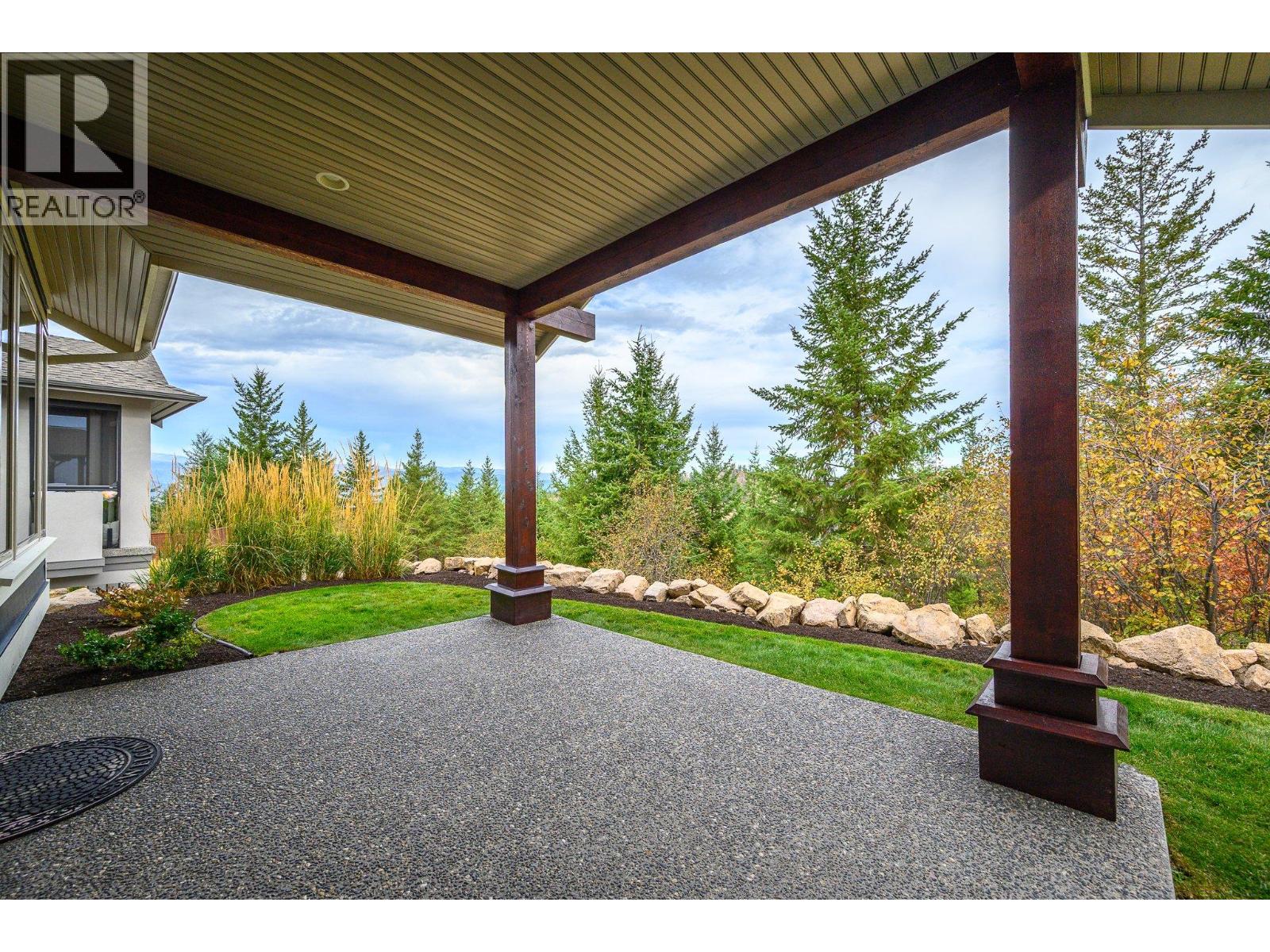  501 Longspoon Bay, Vernon