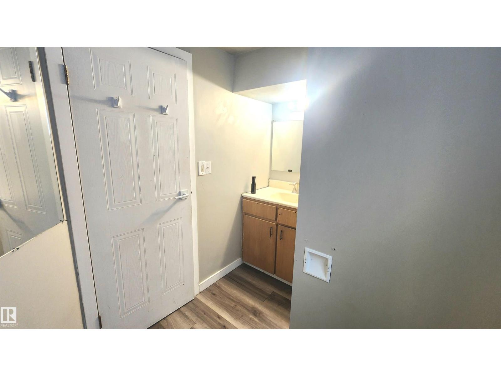 12139 81 ST NW, Edmonton