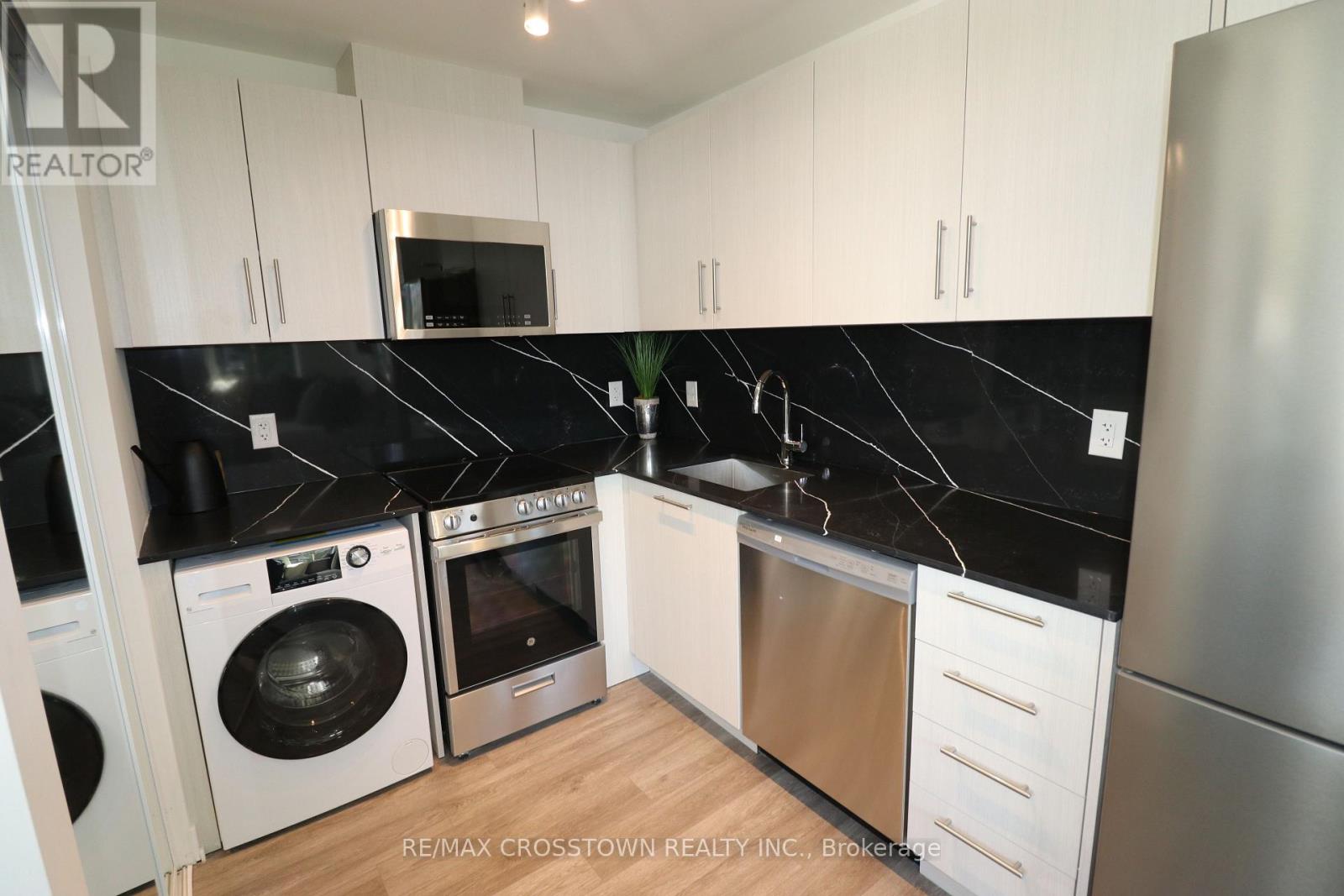 3RD - 57-861 SHEPPARD AVENUE W - Photo 5 of 18, Toronto (Bathurst Manor), Ontario