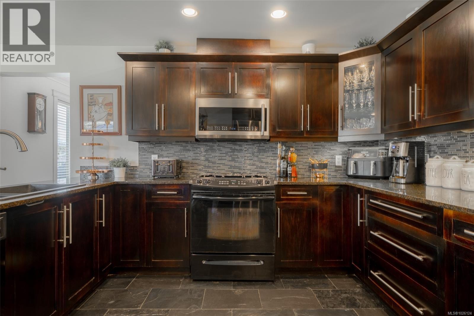 5497 Woodland Cres W, Port Alberni