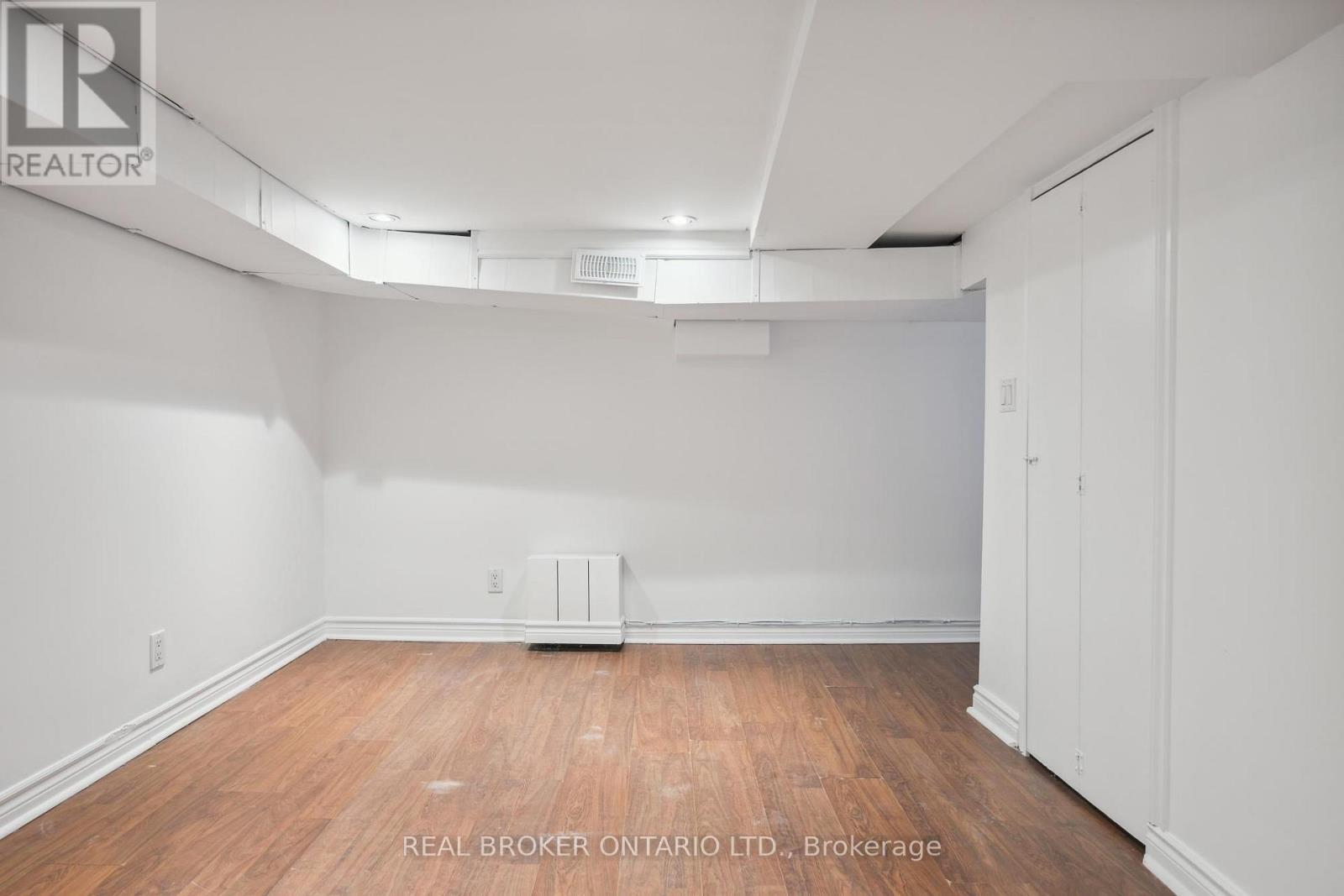 134 JONES AVENUE - 23
