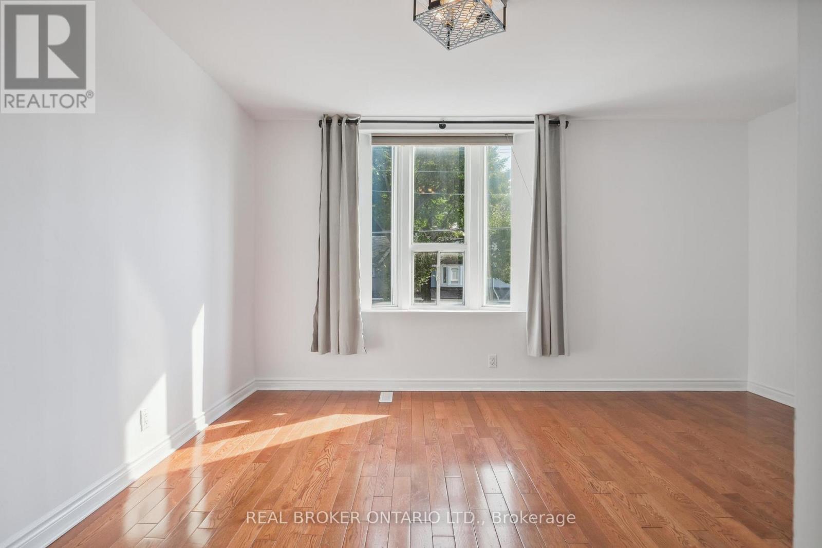134 JONES AVENUE - 7