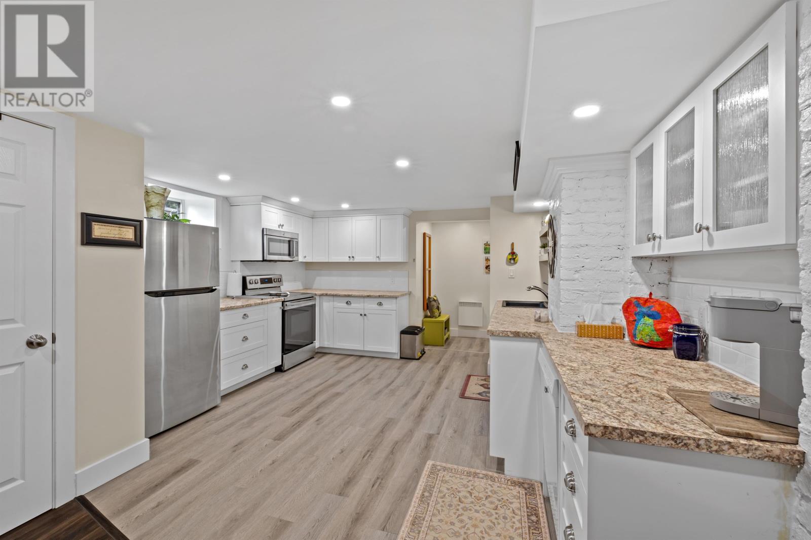 91 Central Street - Image 33
