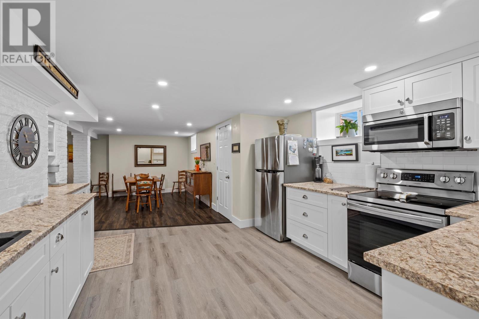 91 Central Street - Image 35