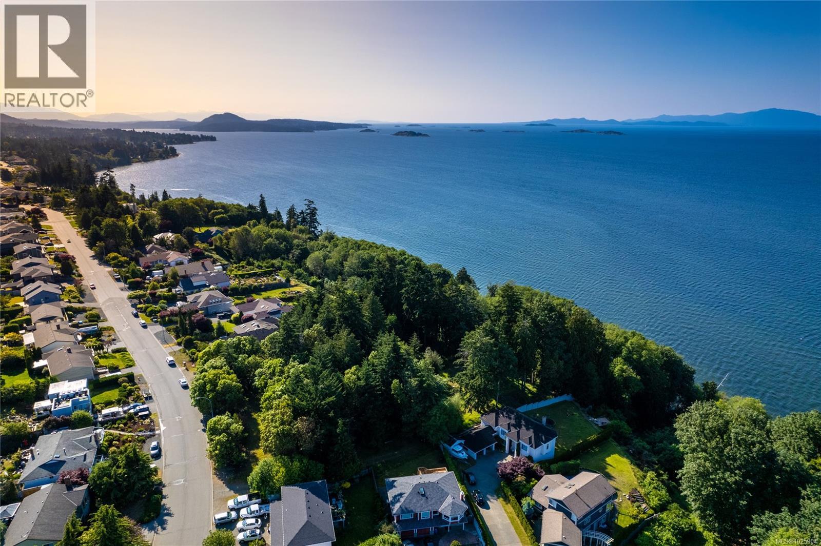 6210 Icarus Dr, Nanaimo