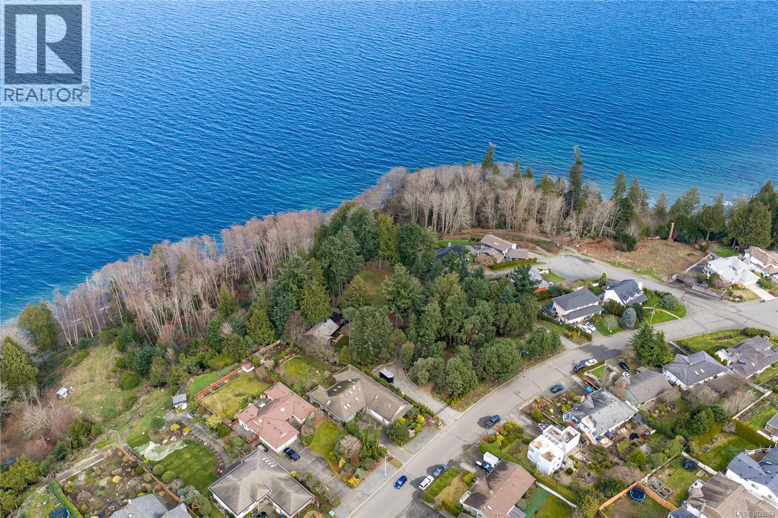 6210 Icarus Dr, Nanaimo