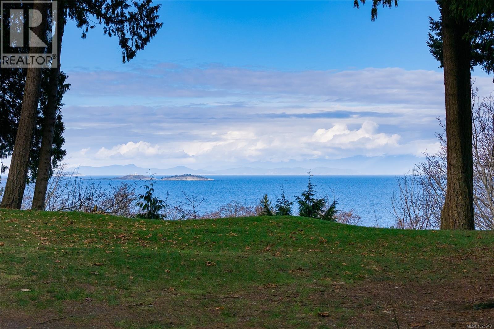 6208 Icarus Dr, Nanaimo