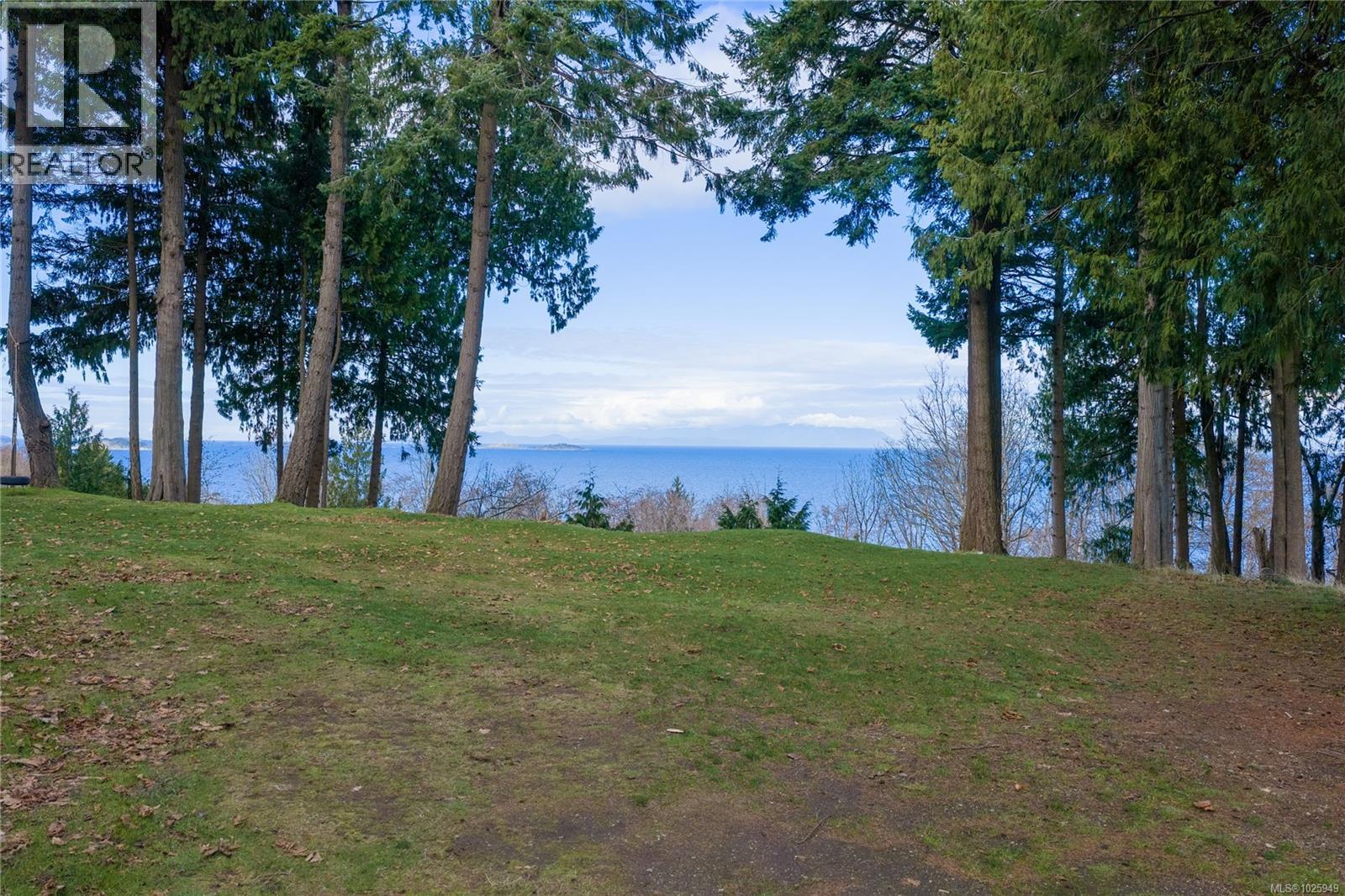 6208 Icarus Dr, Nanaimo