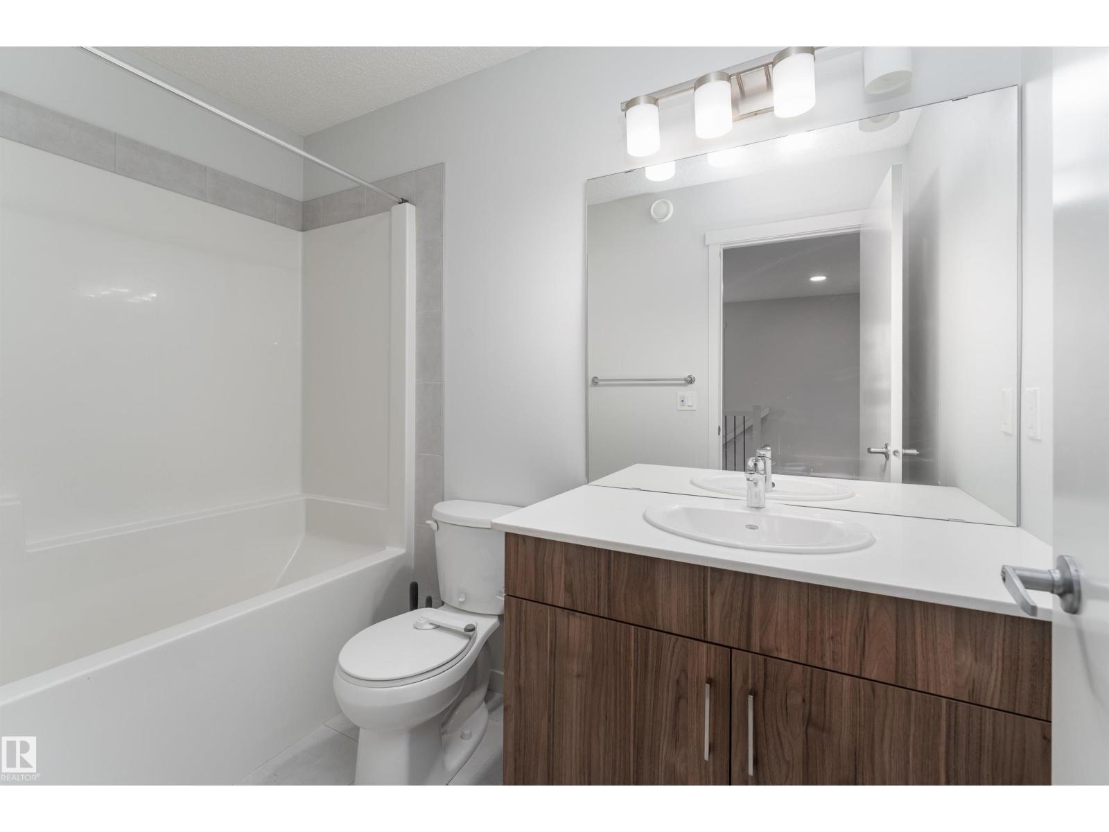 22371 93 AV NW, Edmonton