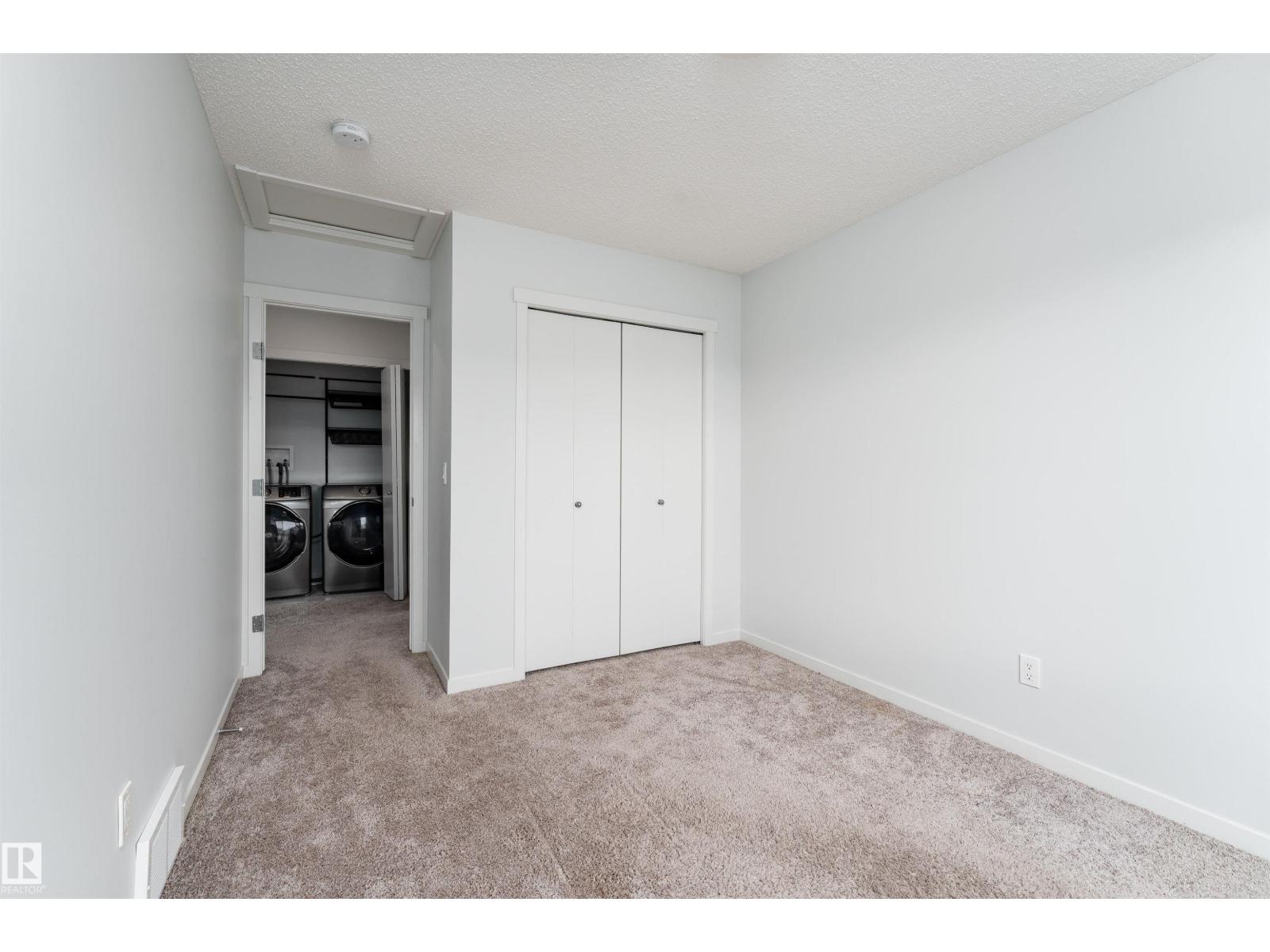 22371 93 AV NW, Edmonton