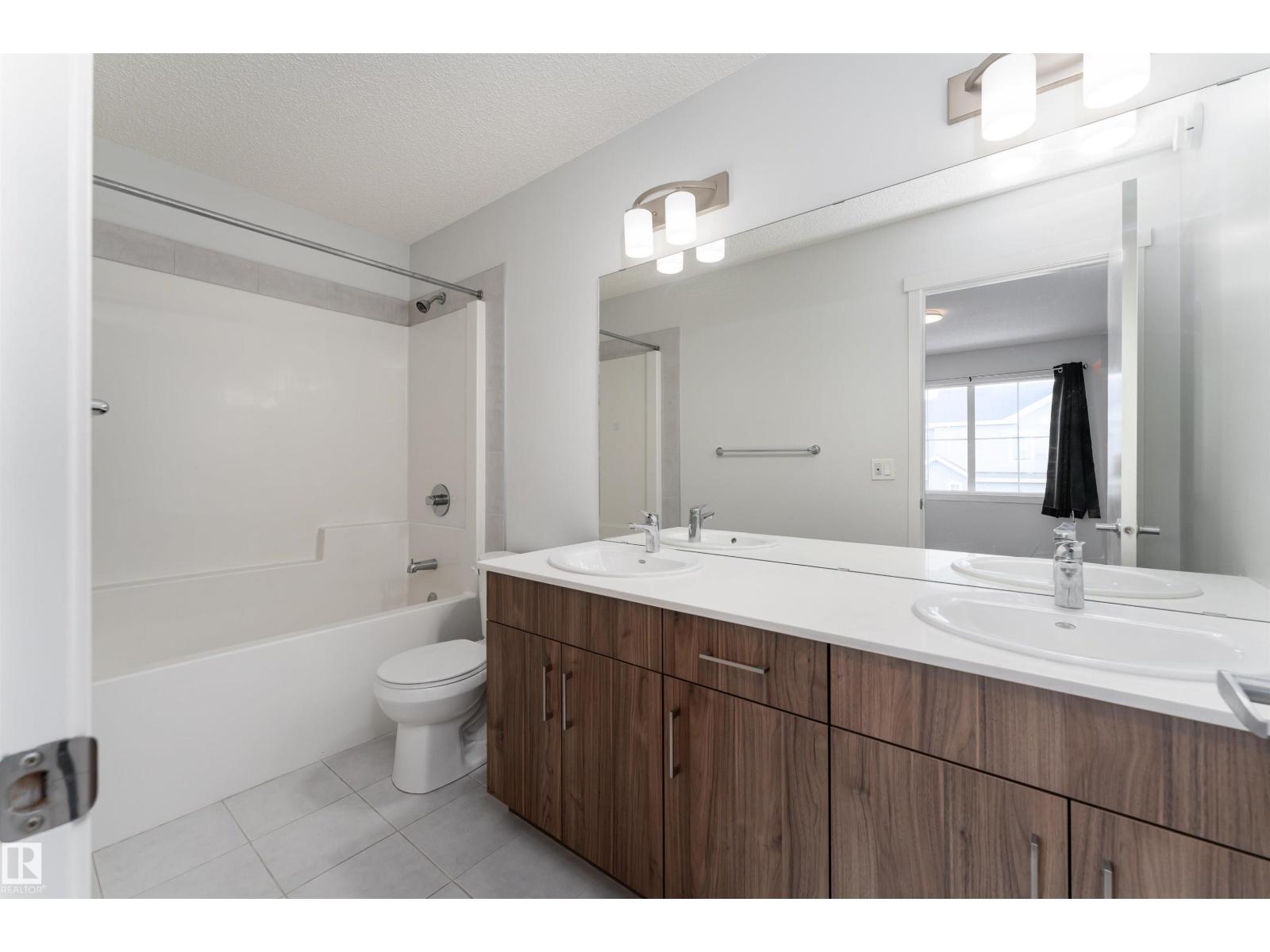 22371 93 AV NW, Edmonton