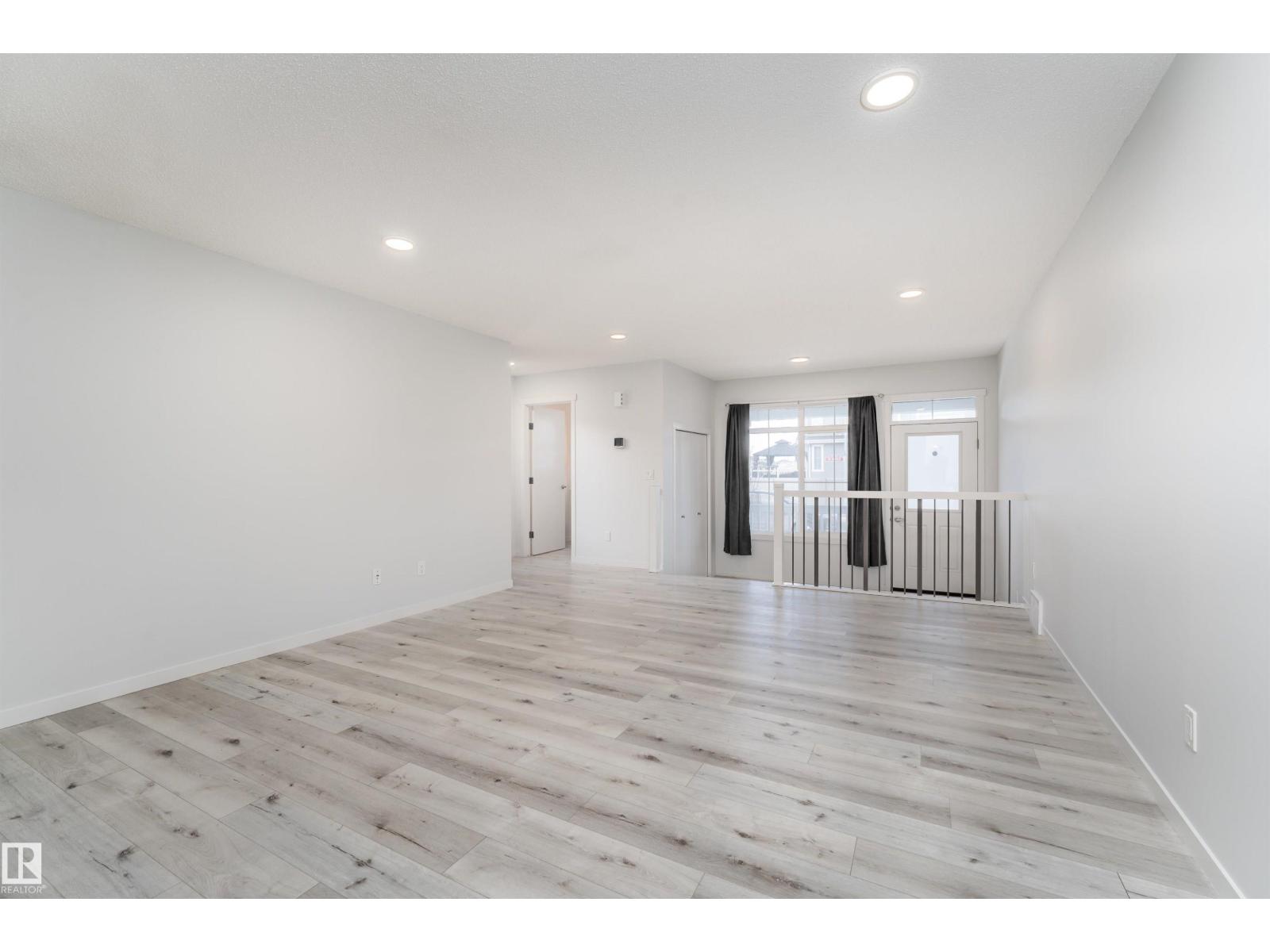 22371 93 AV NW, Edmonton