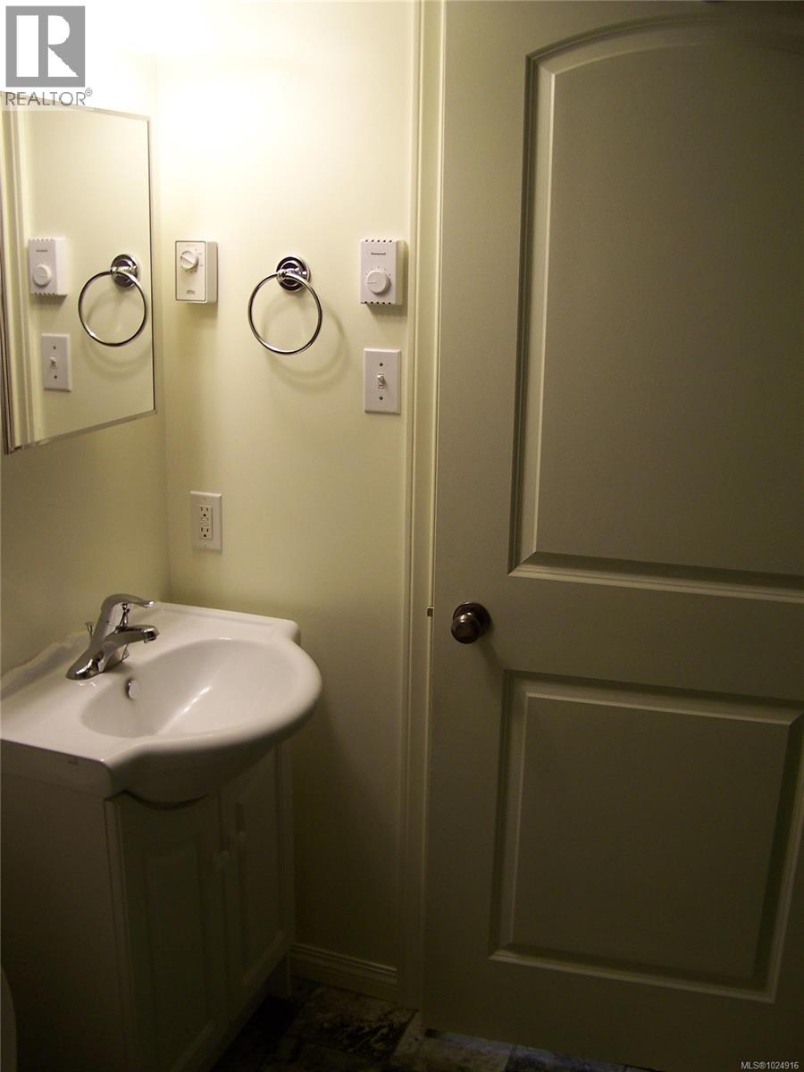 2948 Jameson Rd, Nanaimo