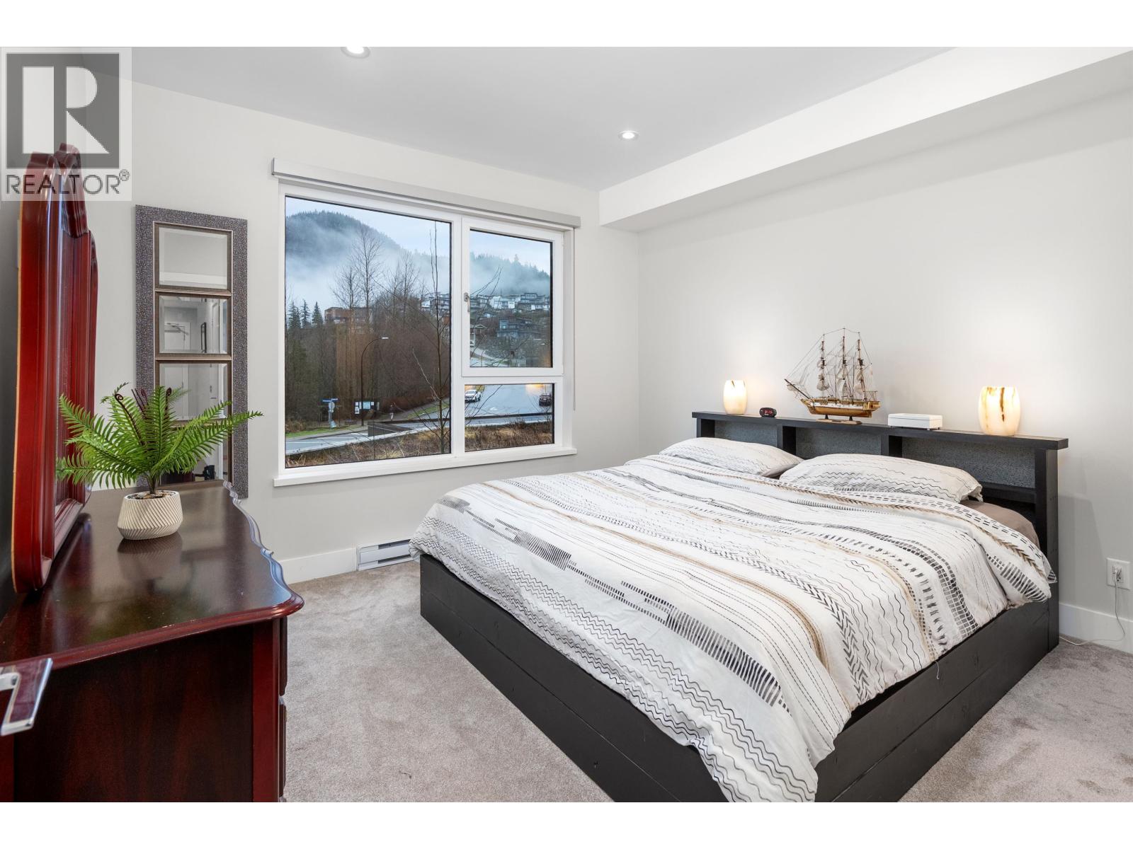 220 1870 DOWAD DRIVE, Squamish