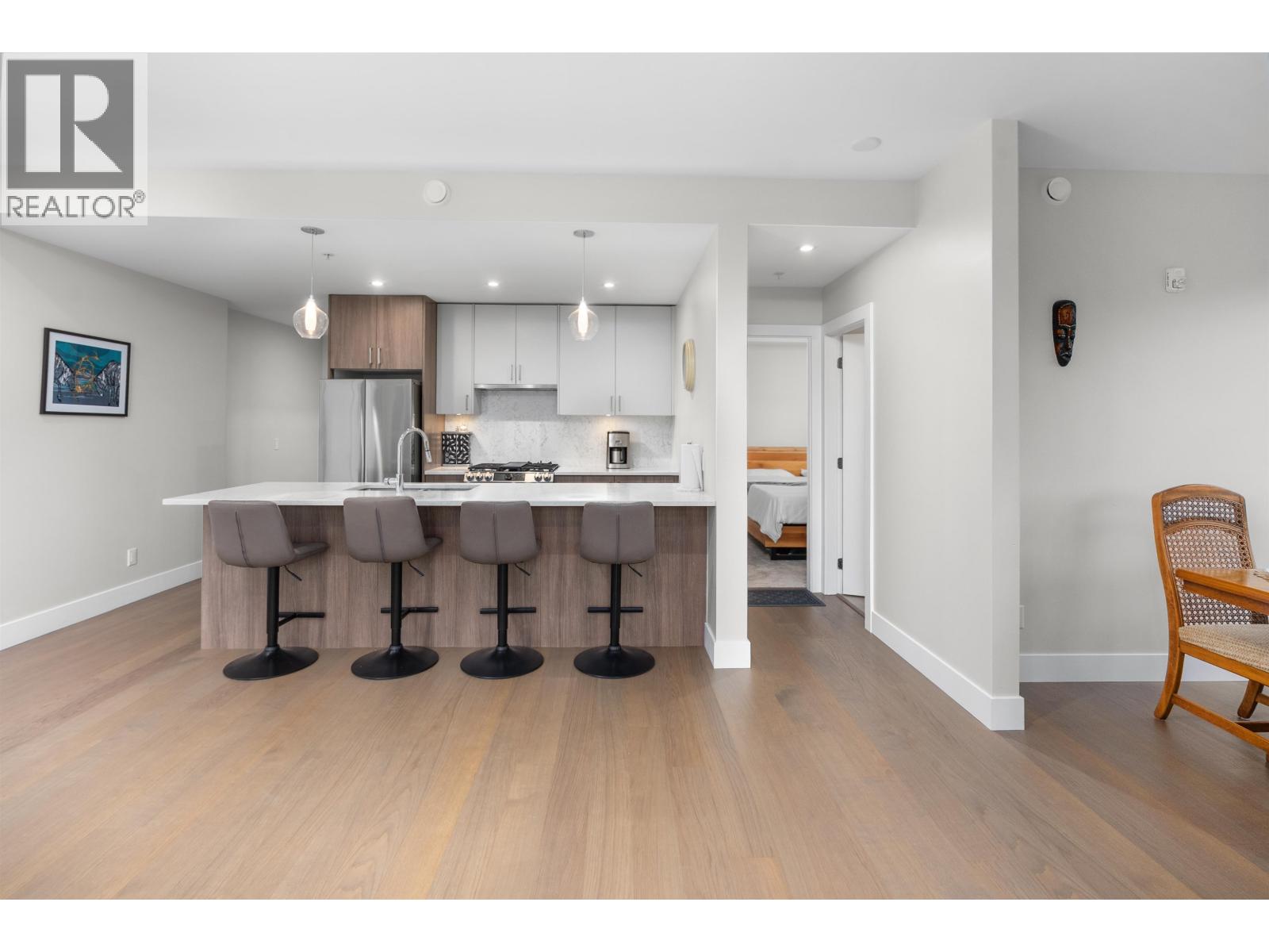 220 1870 DOWAD DRIVE, Squamish