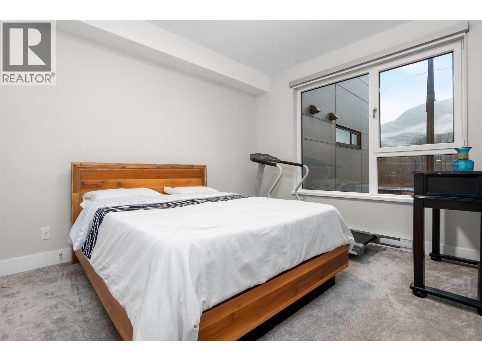 220 1870 DOWAD DRIVE, Squamish