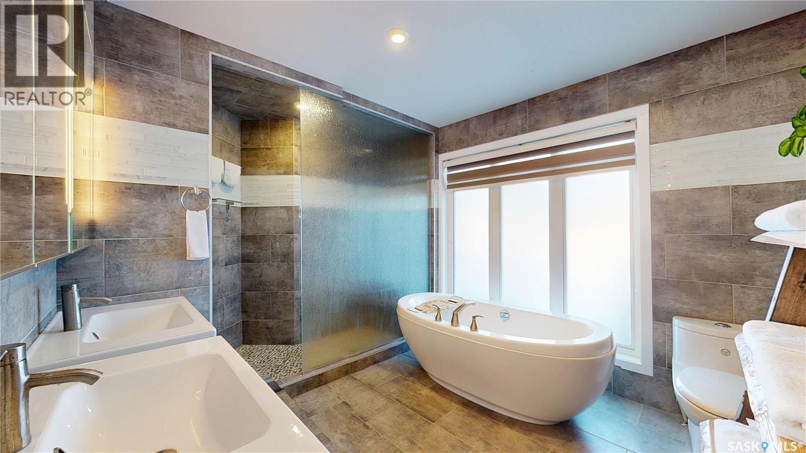 8507 KESTRAL DRIVE - 23